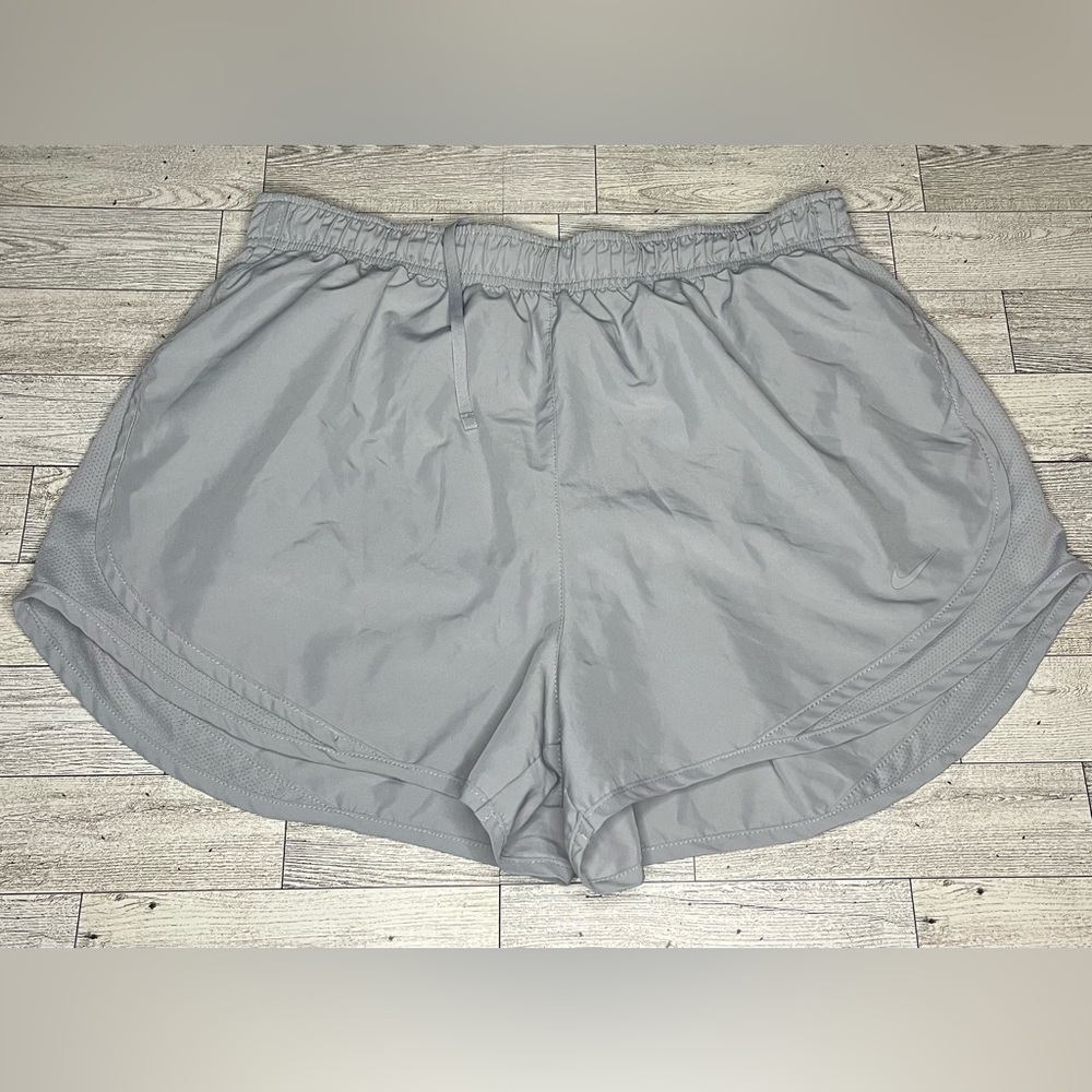 Nike Grey Shorts Size Large
